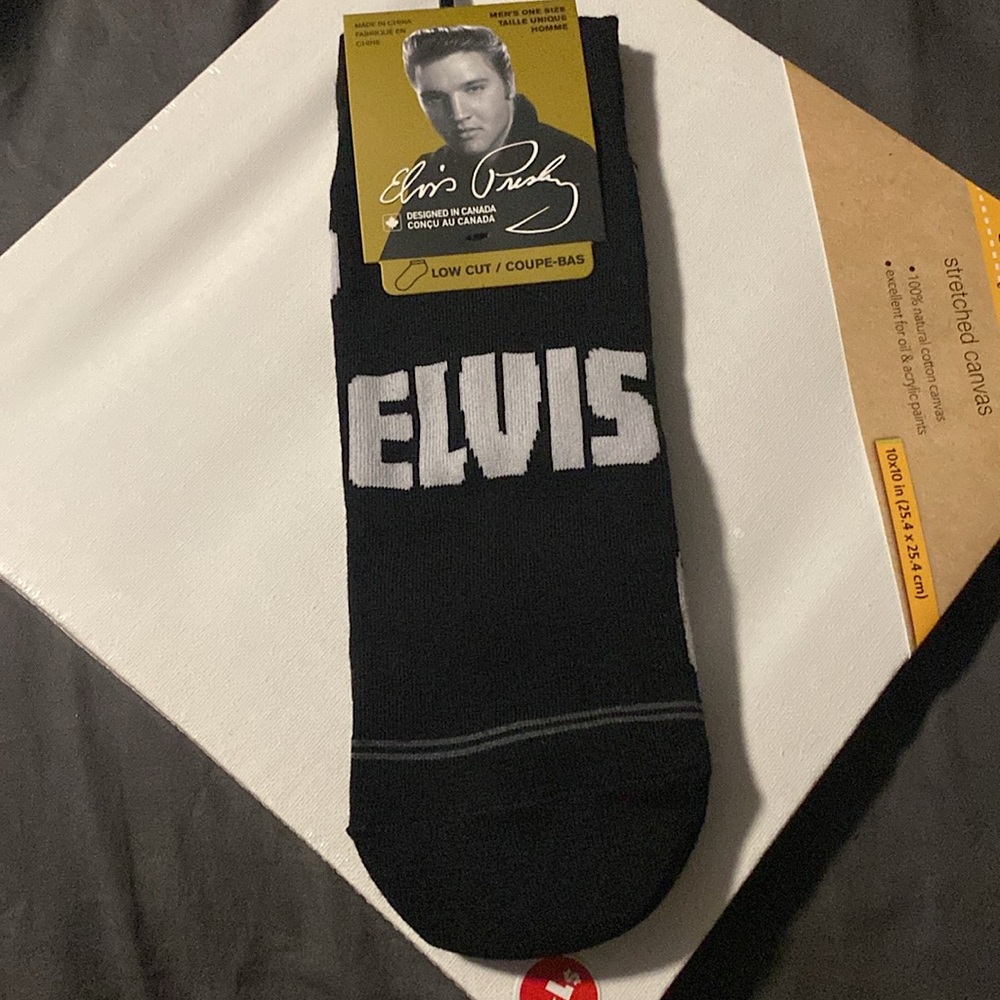 ELVIS PRESLEY Mens Low Cut
Socks Brand new w Tags